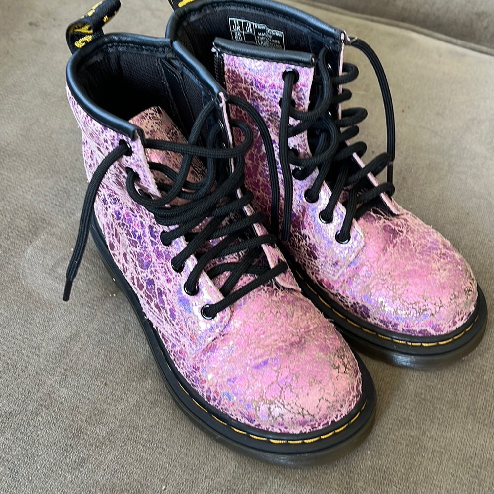 Doc Martens kids 1460 combat boot in pink disco crinkle